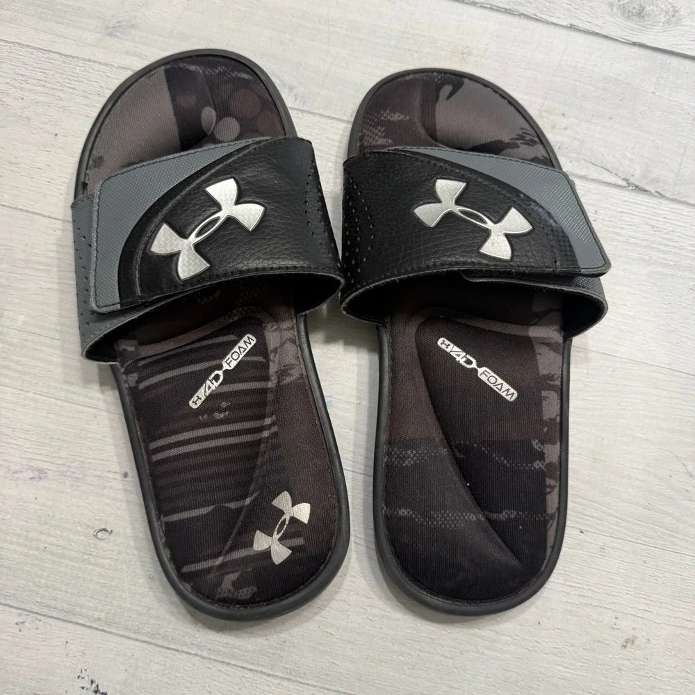 Under armour black and grey slides sandals big‎ kids size 4